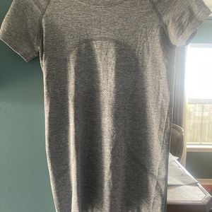 Lululemon short sleeve grey swiftly tech